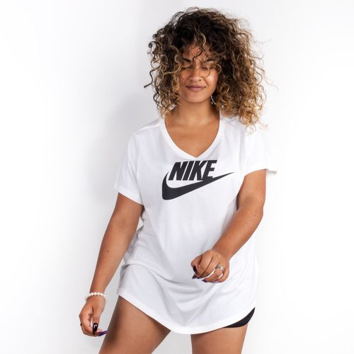 Camiseta nike sportswear essential
