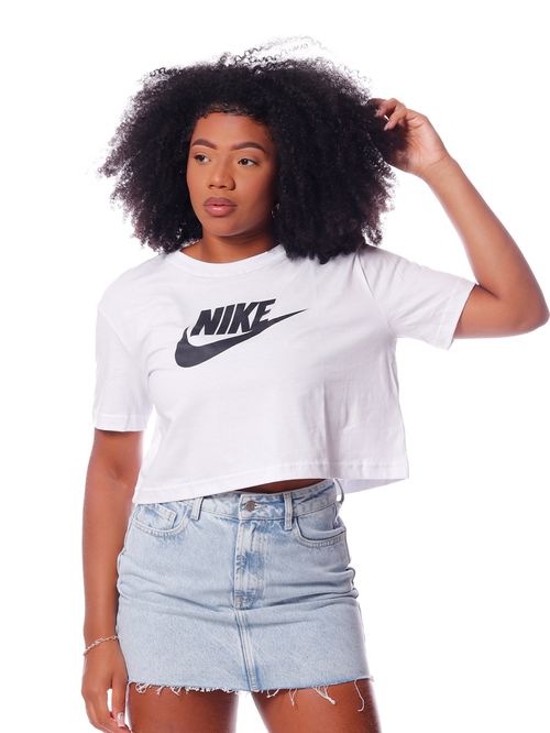 Camiseta cropped nike sportswear essential