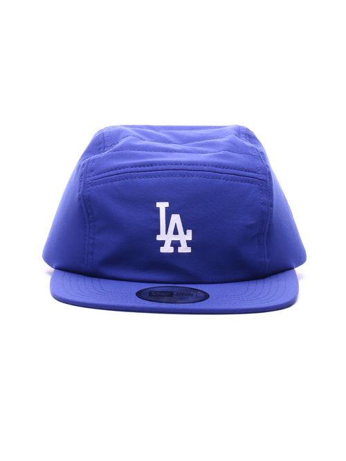 Boné new era camper strapback los angeles dodgers action winter sports