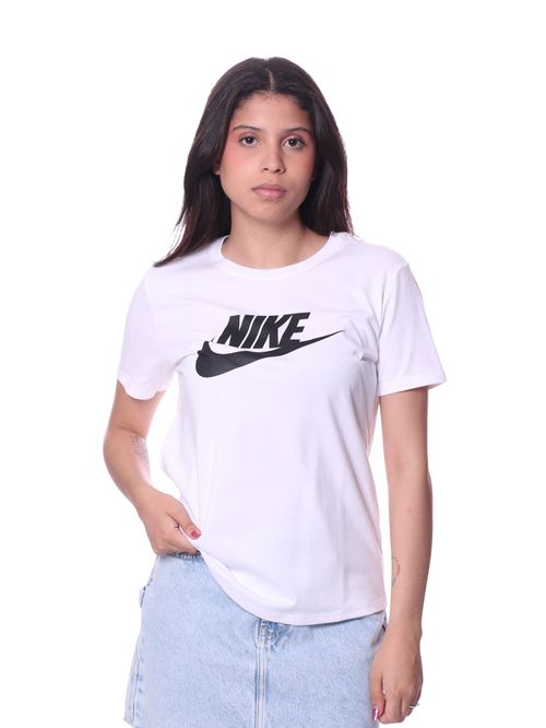 Camiseta Nike Sportswear Tee Essential