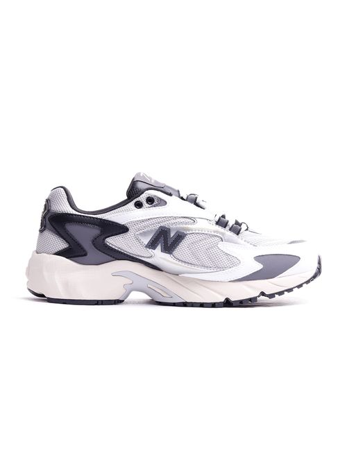 Tênis New Balance 725