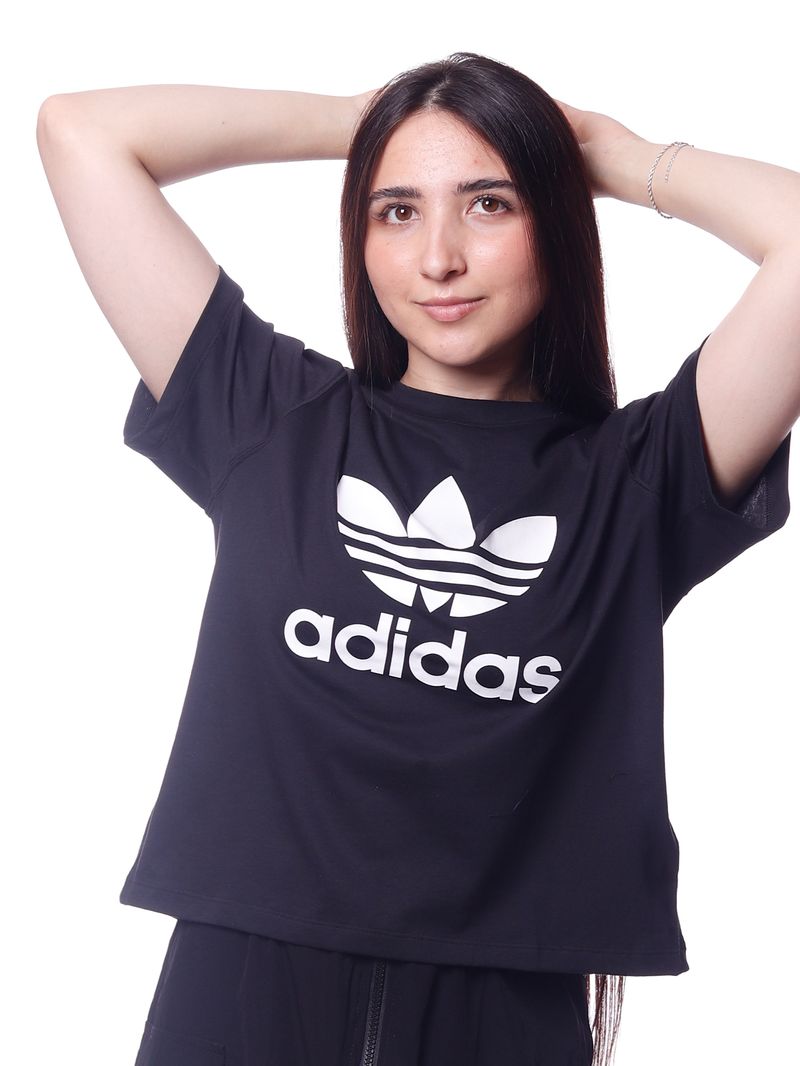 Camiseta-Adidas-Trefoil-Tee-Boxy-Black