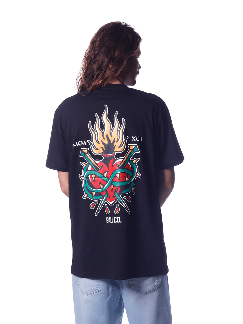 Camiseta-Bali-Hai-Coracao-Tattoo-Preto