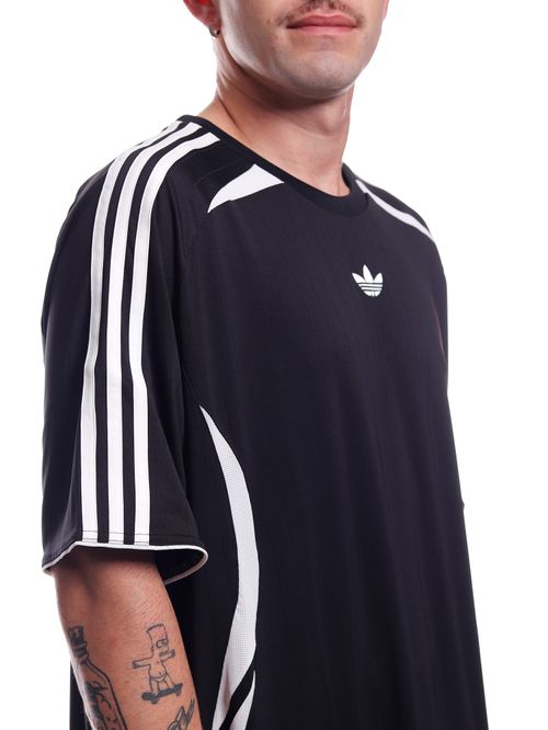 Camiseta Adidas Adicolor Teamgeist