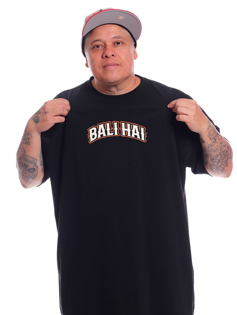 Camiseta-Plus-Size-Bali-Hai-Fire-Preto