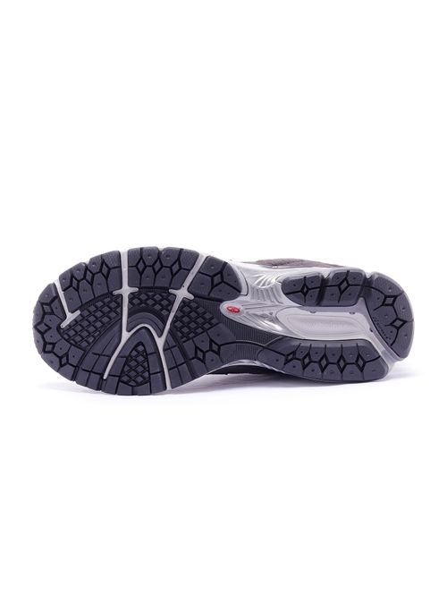 Tênis New Balance 2002