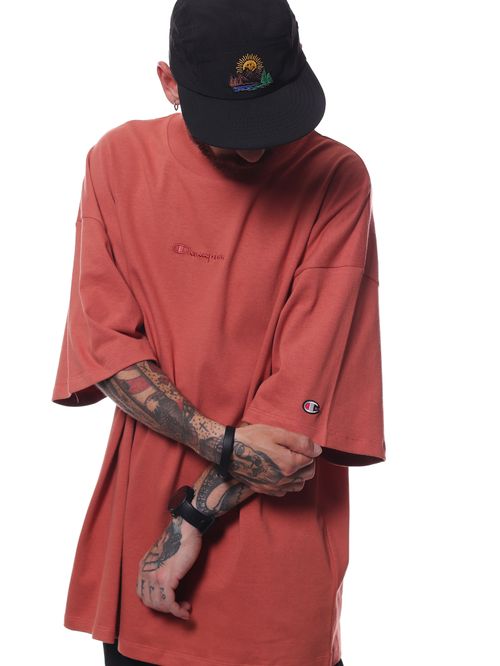 Camiseta Champion Over