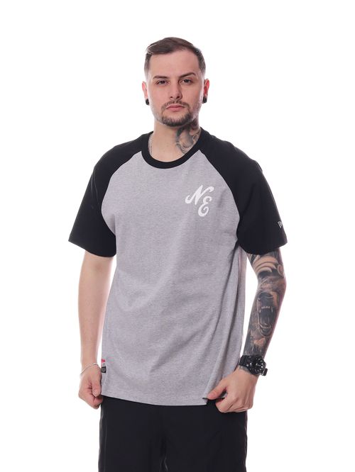 Camiseta New Era Raglan Branded