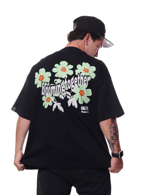 Camiseta Baw x Smiley Blooming